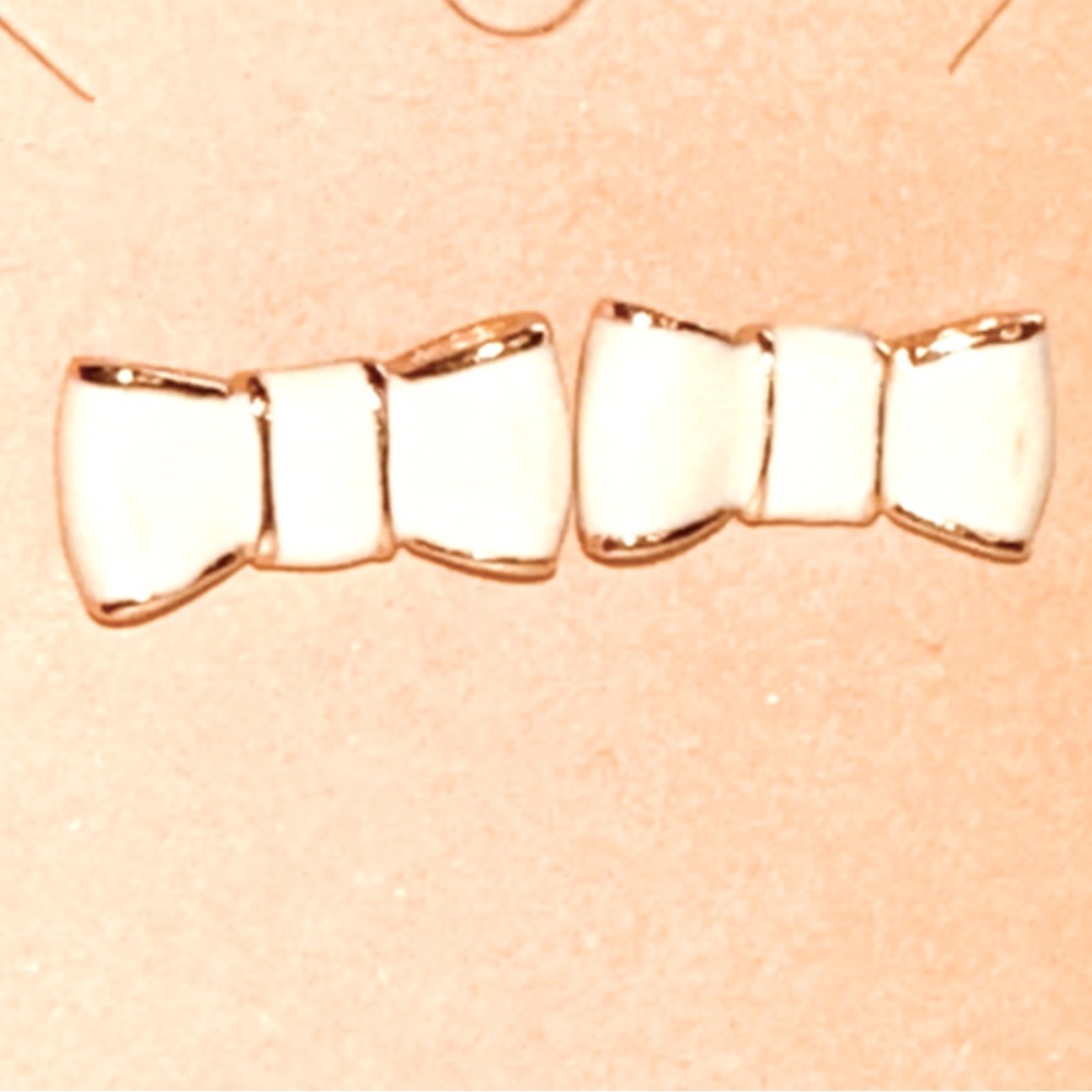 Kate Spade - Take a Bow Post Earrings, cream and gold - Picture 3 of 5